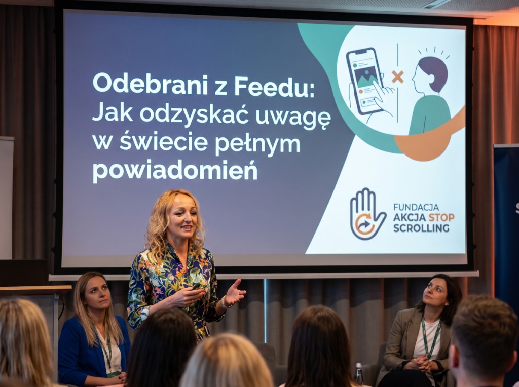 Małgorzata Migdalska prowadząca warsztat Fundacji Akcja Stop Scrolling